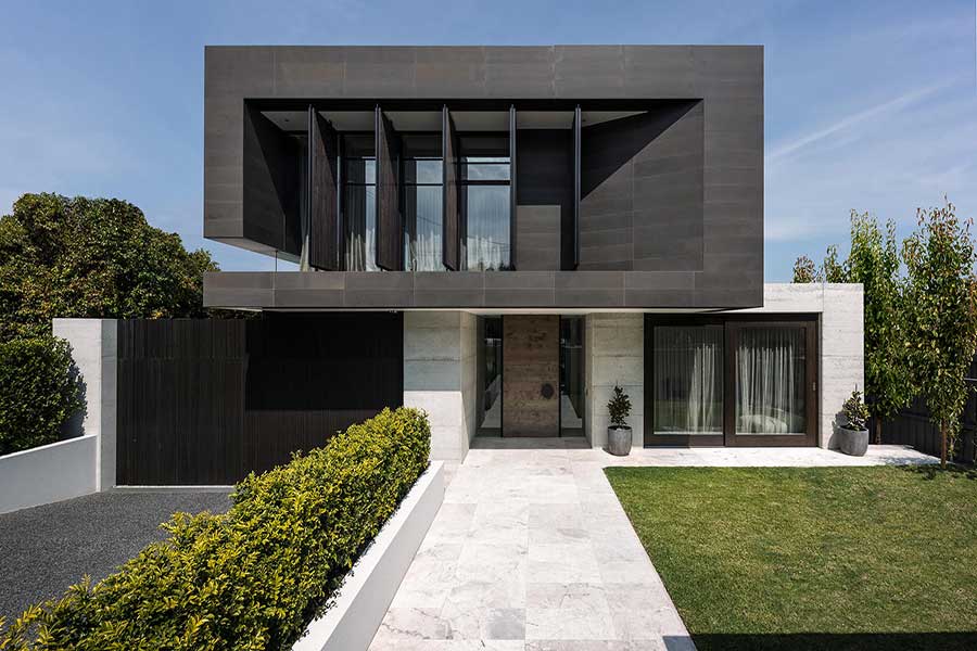 modern-house-exterior-2021-08-27-19-27-31-utc