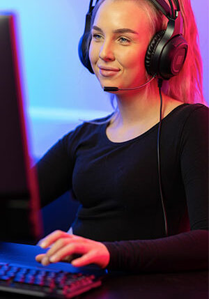 gamer-girl-profile-image01